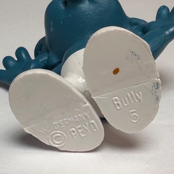 Vintage Naughty Smurf figurine by Bully, 1980's Hong Kong - Picture 7 of 7